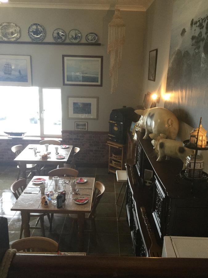 Lakeland Guest House ペムブローク・ドック エクステリア 写真