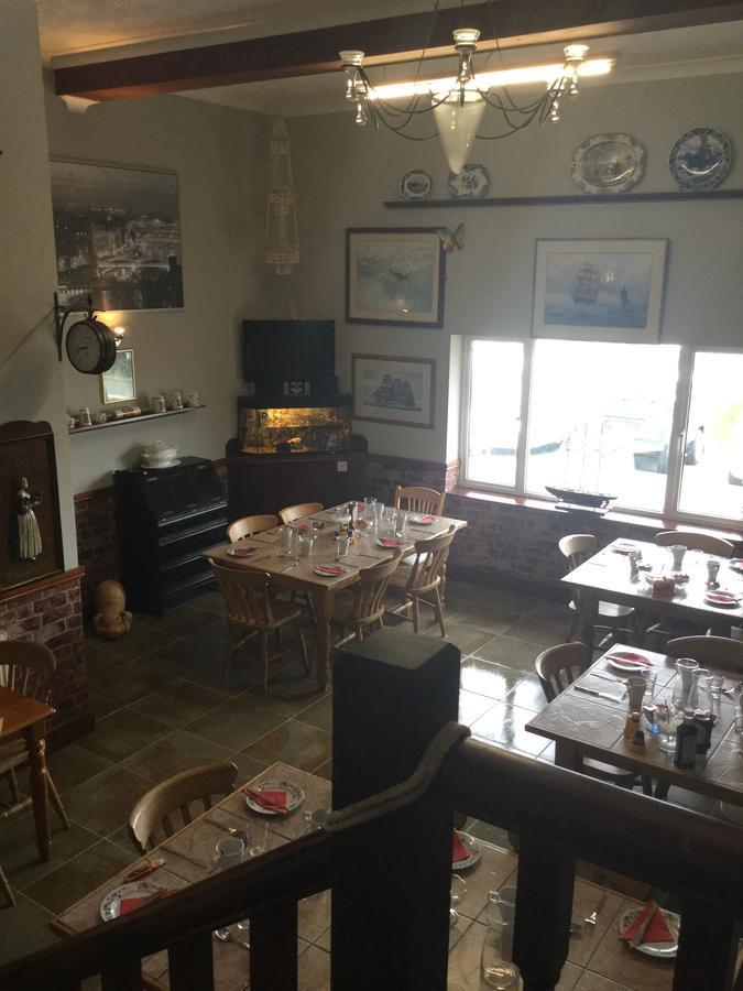 Lakeland Guest House ペムブローク・ドック エクステリア 写真