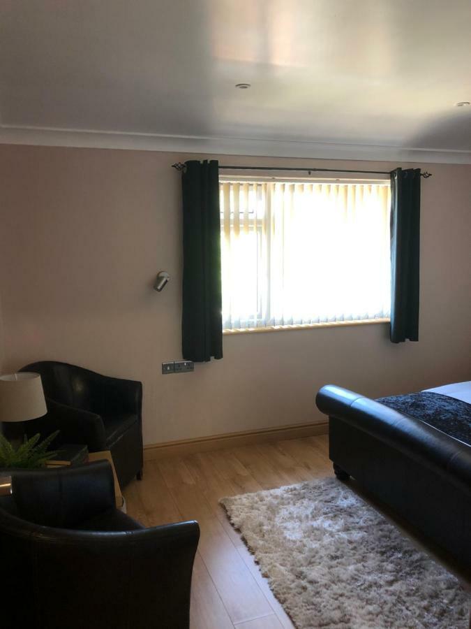 Lakeland Guest House ペムブローク・ドック エクステリア 写真